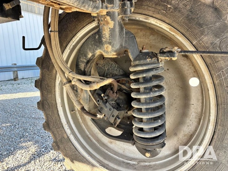 2015-case-ih-patriot-4440-image-60