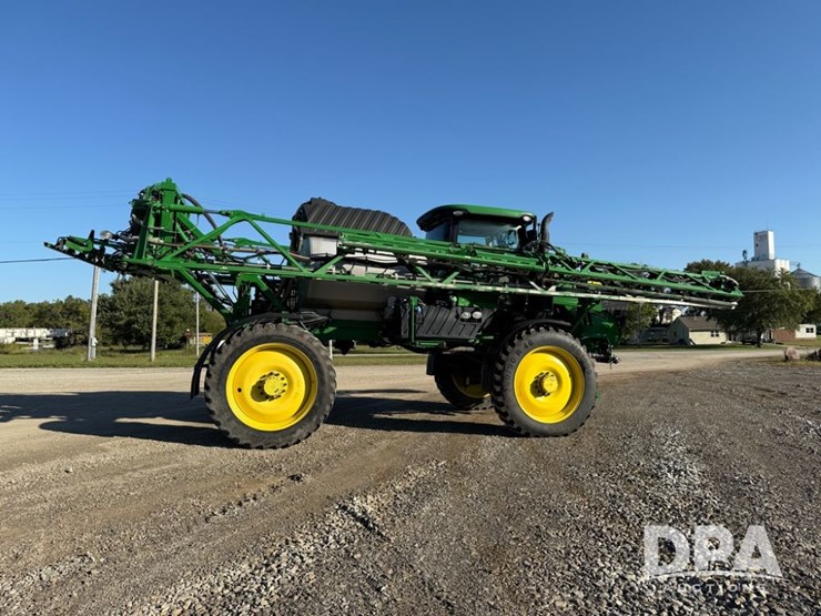 2021-john-deere-r4044-image-7