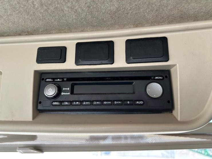 2015-john-deere-r4045-image-45