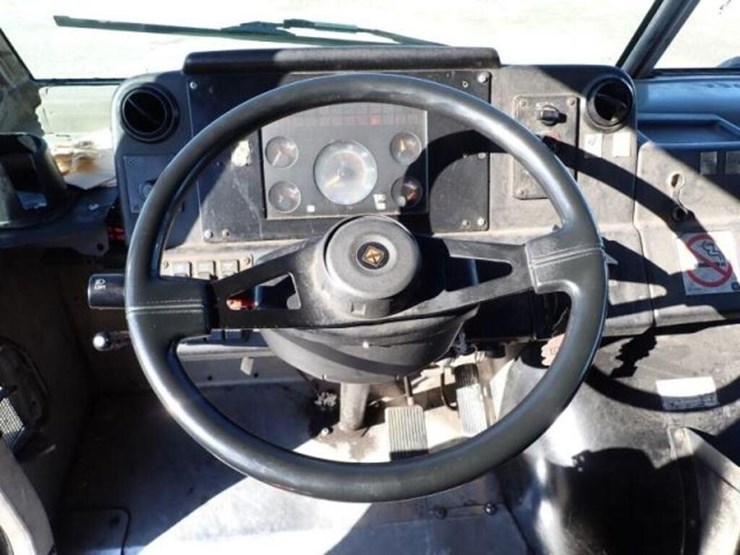 2004-international-1652-image-13