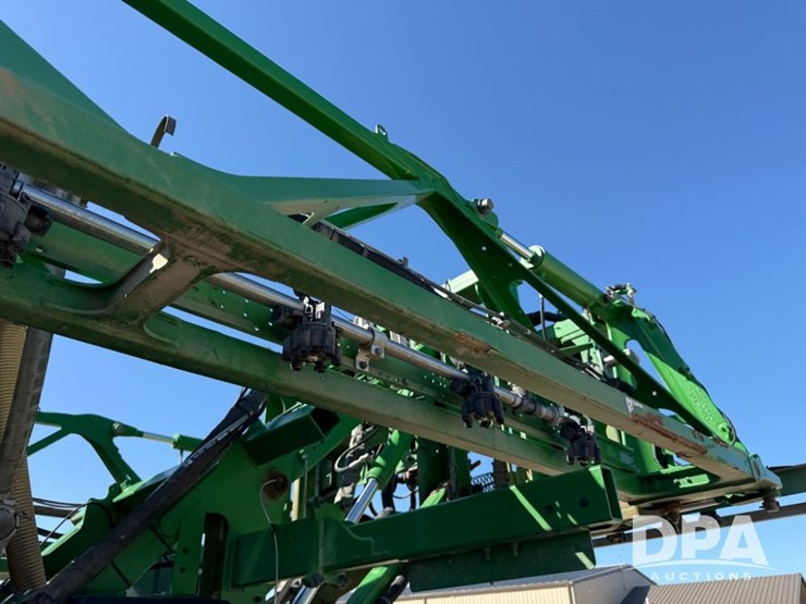 2021-john-deere-r4044-image-82