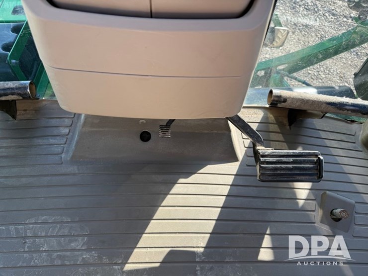 2021-john-deere-r4044-image-127