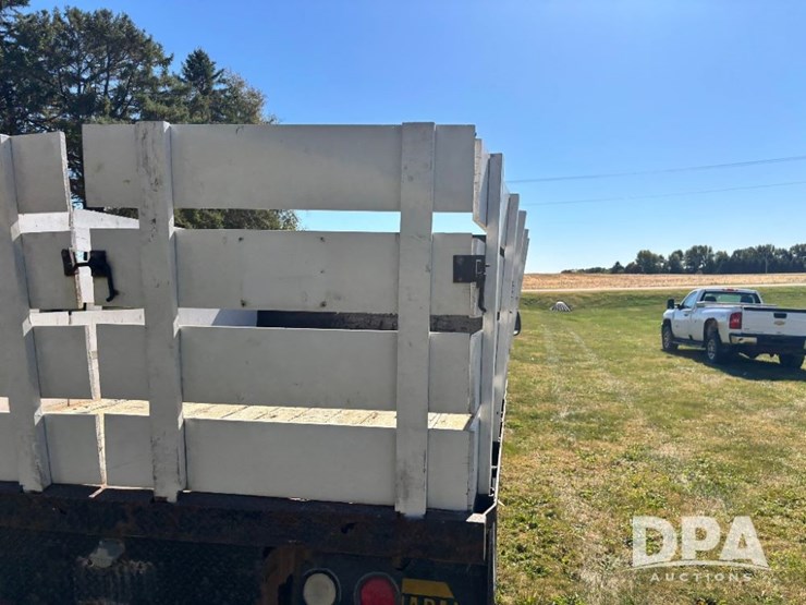 2003-ford-f450-xl-image-36