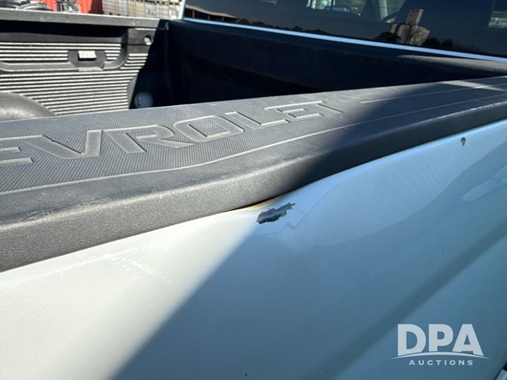 2014-chevrolet-silverado-image-47