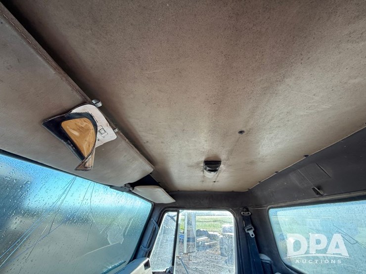 1991-international-4900-image-80