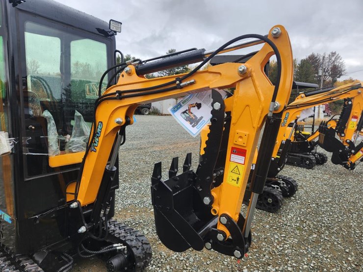 #6459-•-unused-future-ft13c-mini-excavator-image-10