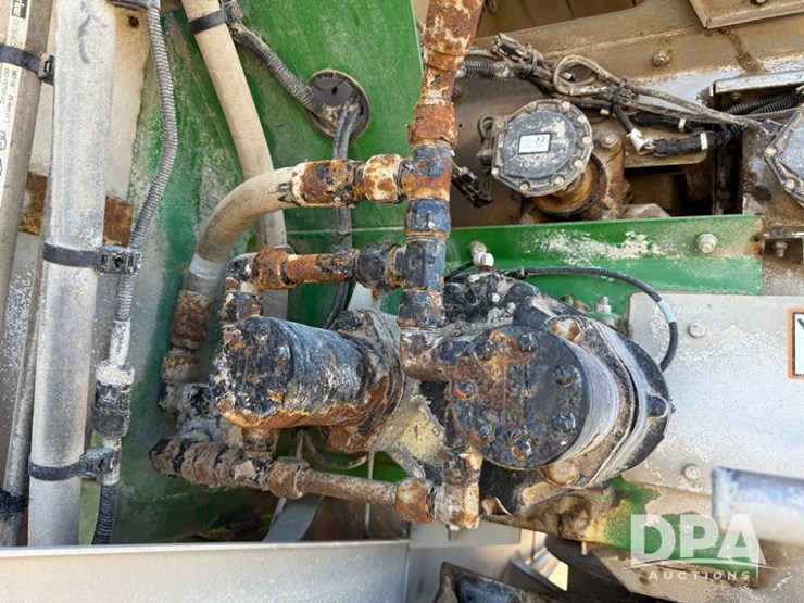 2021-john-deere-f4365-image-64