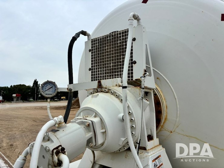 mack-granite-gu713-image-46