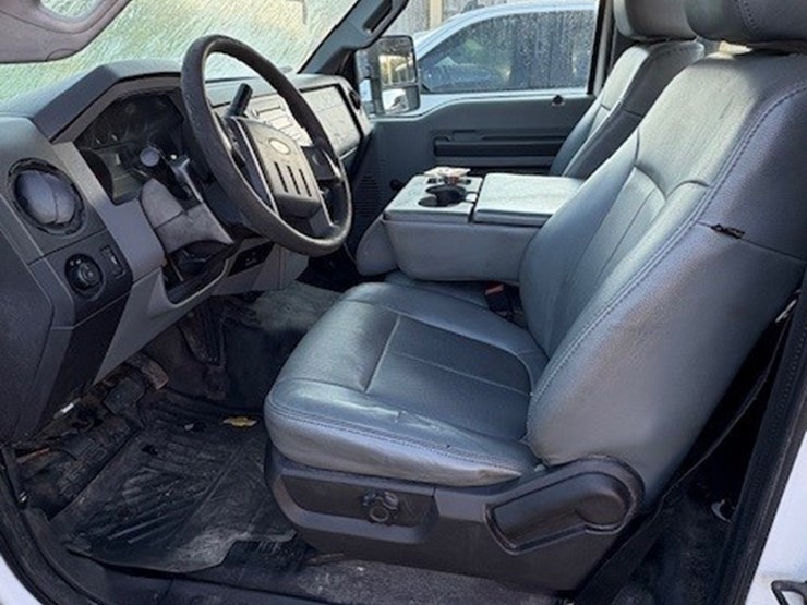 2012-ford-f550-image-6