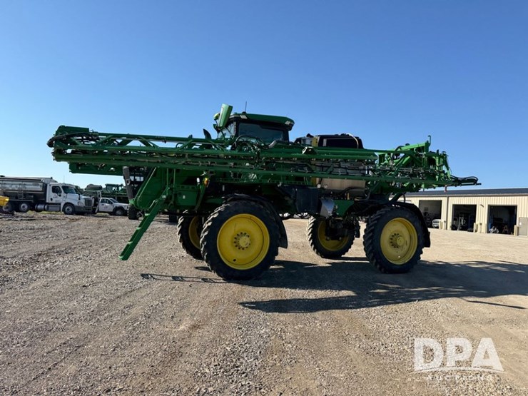 2022-john-deere-412r-image-34