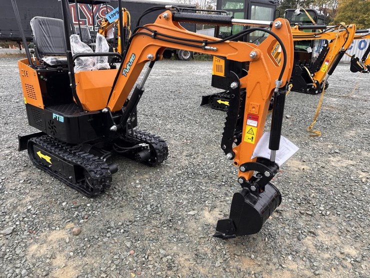 #6461-•-unused-future-ft13-mini-excavator-image-10