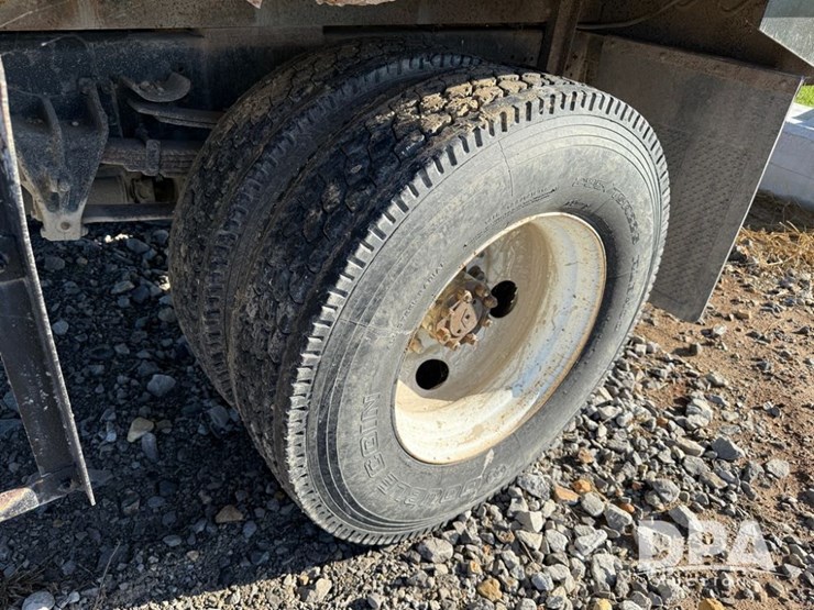 1999-international-4700-image-39