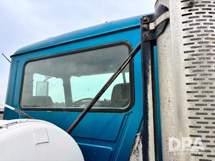 mack-granite-gu713-image-88