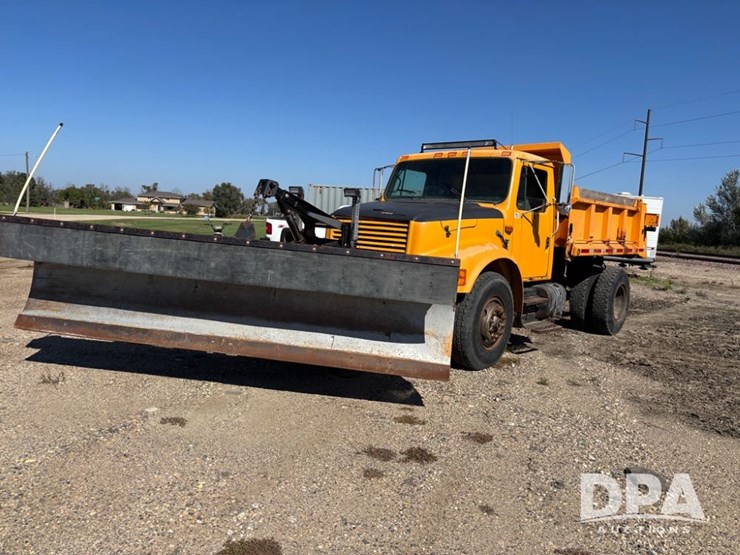 1990-international-4700-image-2