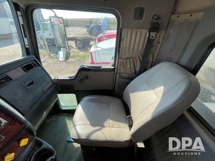 2002-kenworth-t800-image-64