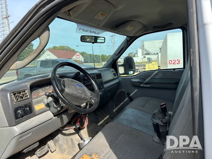 2003-ford-f350-image-32