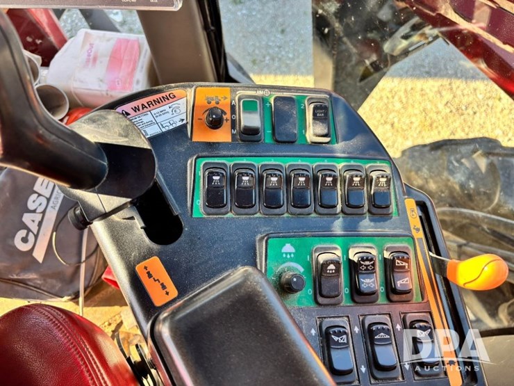 2015-case-ih-patriot-4440-image-116