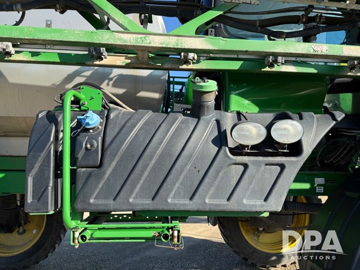 2021-john-deere-r4044-image-97