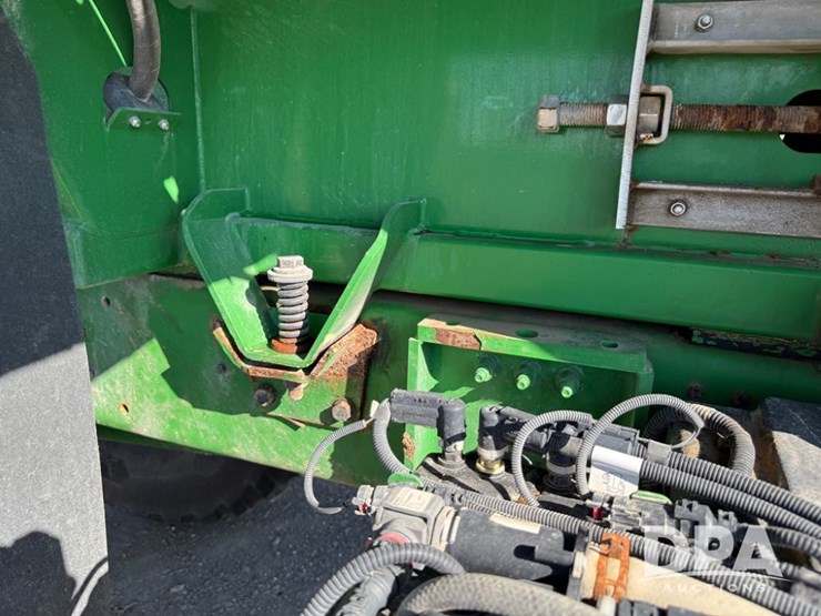 2021-john-deere-f4365-image-81