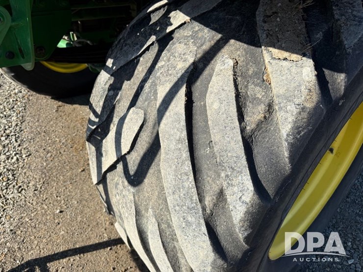 2021-john-deere-f4365-image-50