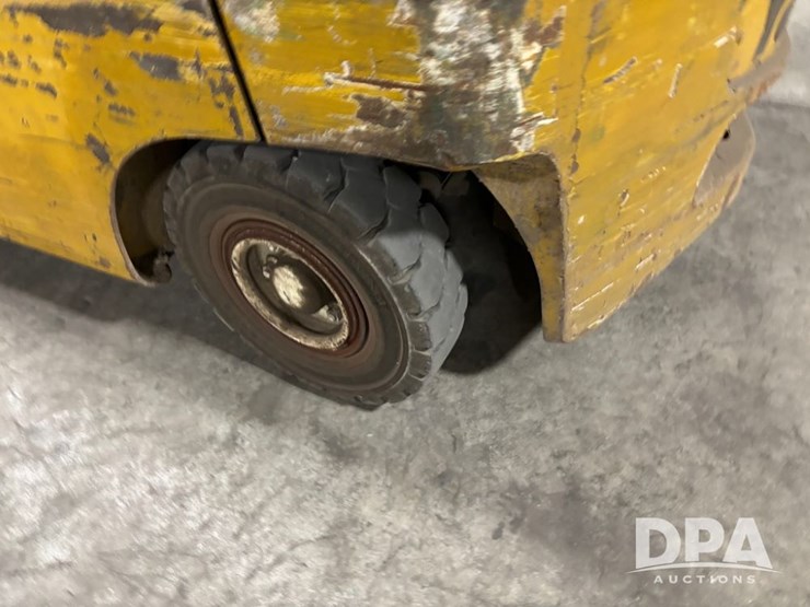 yale-forklift-(dr12338)-image-19