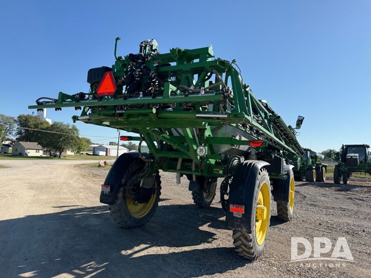 2022-john-deere-412r-image-15