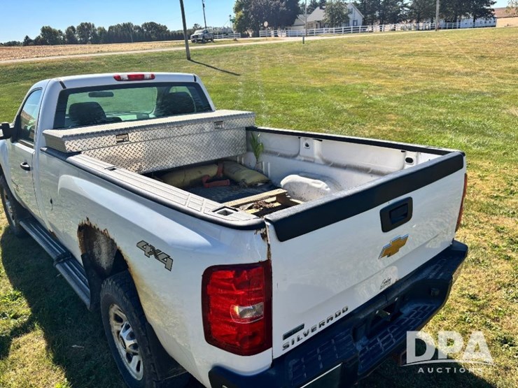 2012-chevrolet-2500hd-image-34