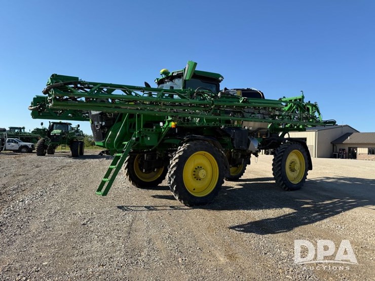 2022-john-deere-412r-image-36