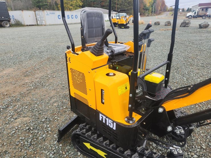 #6452-•-unused-future-ft15j-mini-excavator-image-13