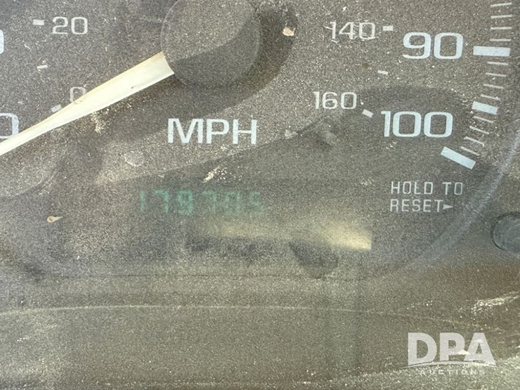 2002-gmc-3500-image-66