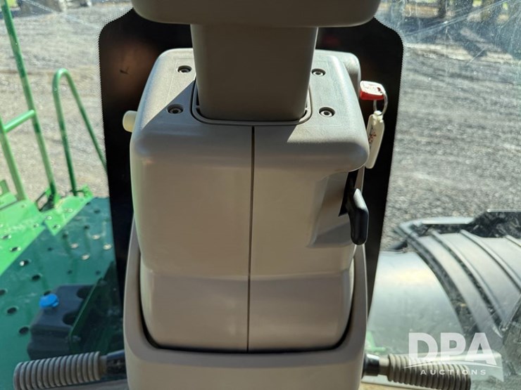 2021-john-deere-f4365-image-118