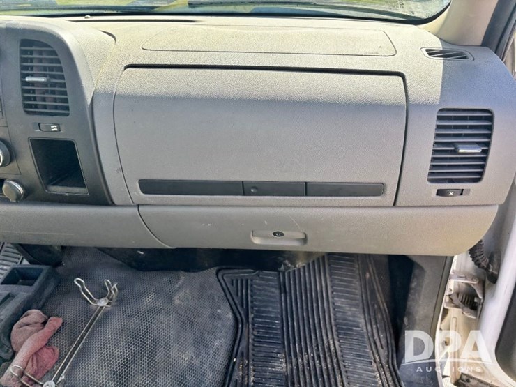 2012-chevrolet-2500hd-image-62