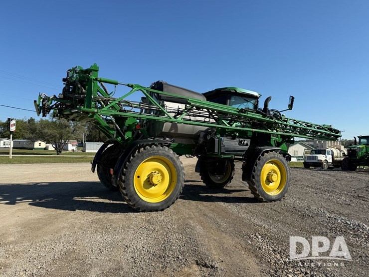 2022-john-deere-412r-image-10