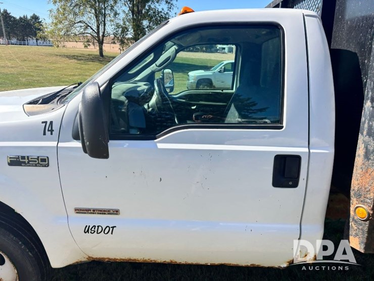 2003-ford-f450-xl-image-24