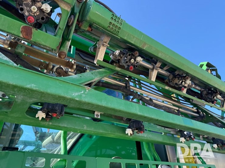 2022-john-deere-412r-image-78