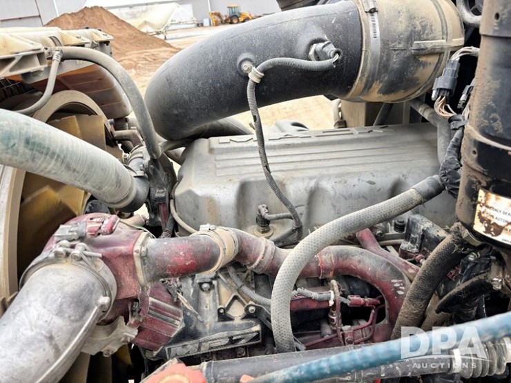 mack-granite-gu713-image-105