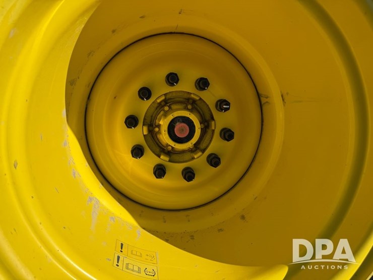 2023-john-deere-800r-image-41