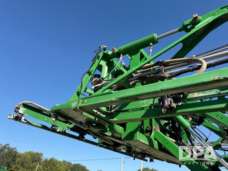 2022-john-deere-412r-image-105