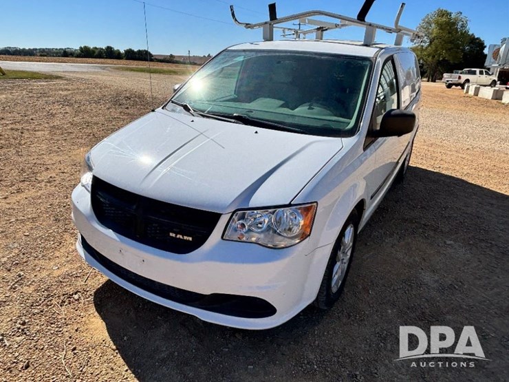 2014-dodge-ram-van-image-12