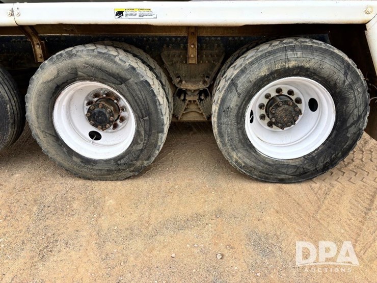 mack-granite-gu713-image-52