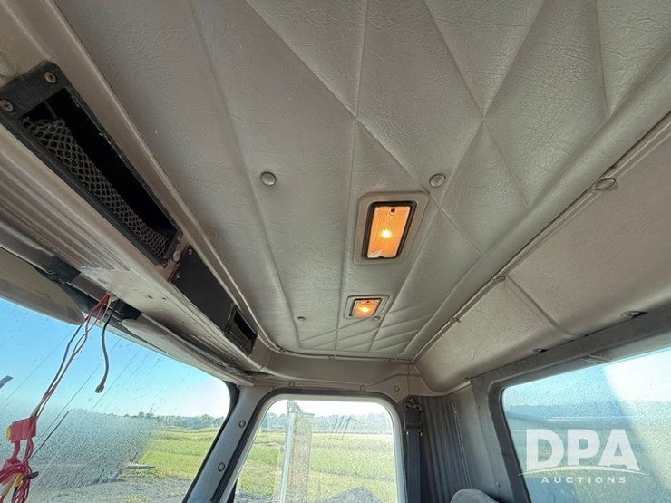 2002-international-9100i-cab/chassis-(np6156,-unit-286)-image-67