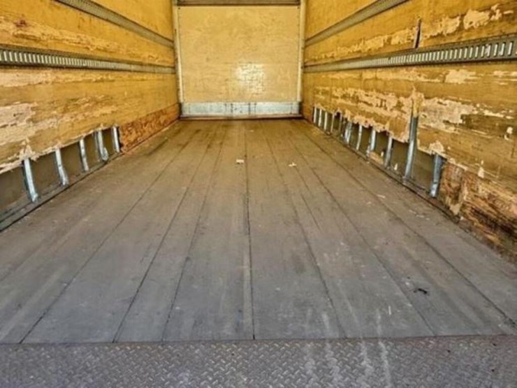 2013-ford-f750-xl-image-37