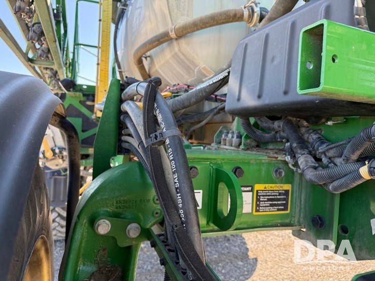 2021-john-deere-r4044-image-107