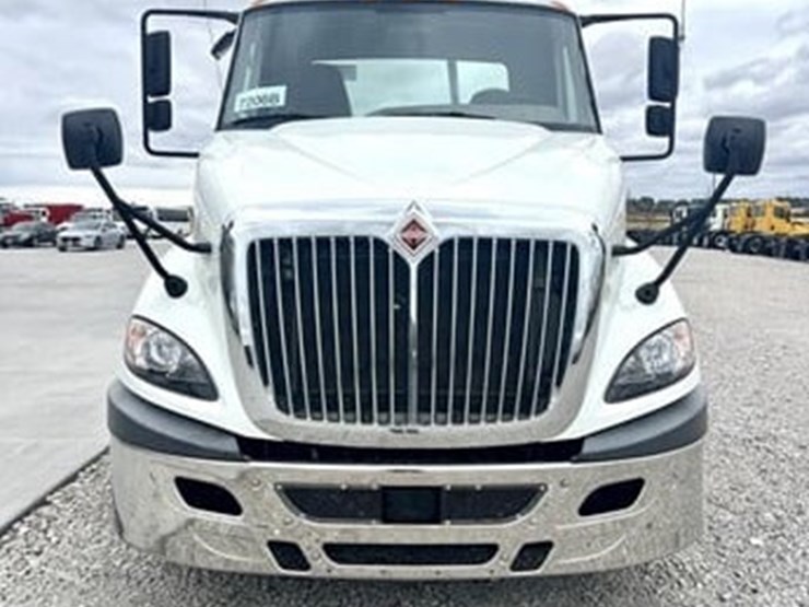 2018-international-prostar-image-5