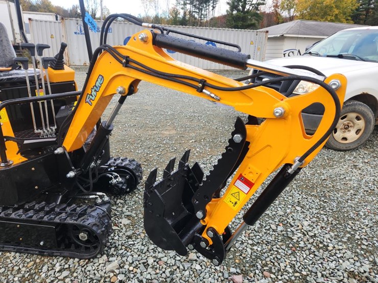 #6450-•-unused-future-ft15j-mini-excavator-image-10