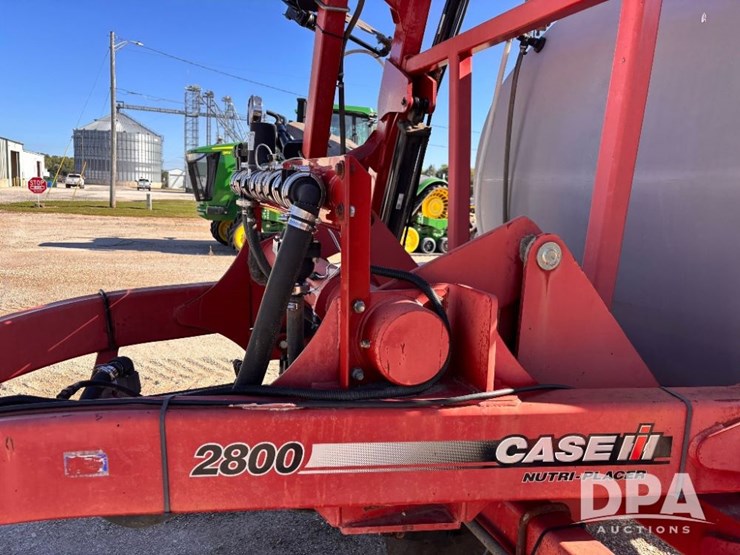 2002-case-ih-2800-image-18
