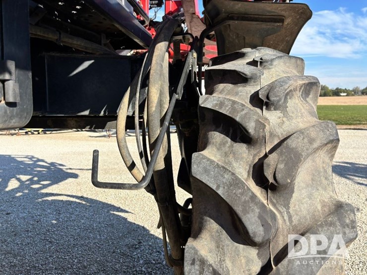 2015-case-ih-patriot-4440-image-42