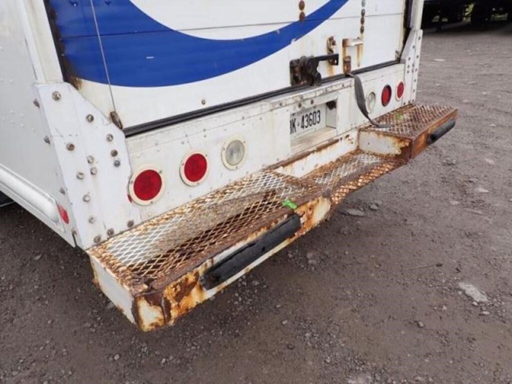 2015-freightliner-mt55-image-43