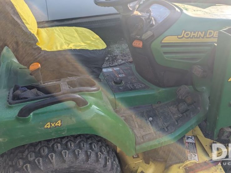 john-deere-x585-image-6