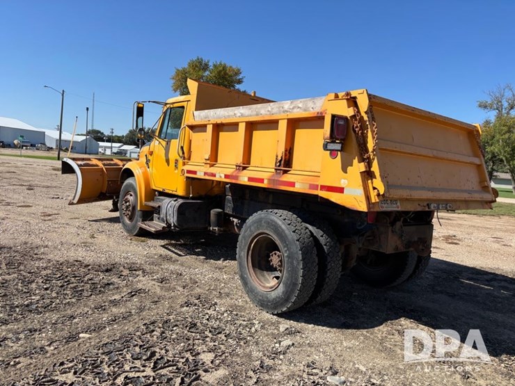 1990-international-4700-image-14